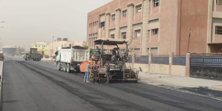 استكمال أعمال تطوير الطرق ورفع الكفاءة بالمناطق الصناعية بعددٍ من المدن