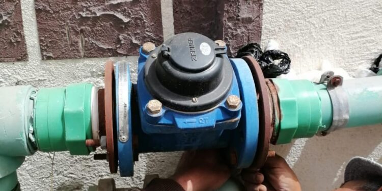 حملات لتحصيل متأخرات استهلاك المياه وإزالة الوصلات الخلسة بدمياط الجديدة والشيخ زايد