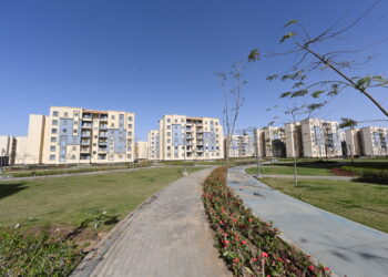 وزير الإسكان يتفقد 120 ألف وحدة ضمن “سكن لكل المصريين” بحدائق العاصمة