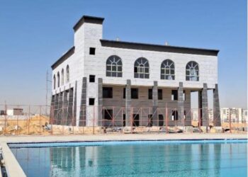 دفع العمل في تنفيذ 27 مبنى خدميا تشمل مدارس ووحدات صحية وناديا بأكتوبر الجديدة