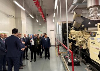 وزير الإسكان يواصل جولاته بالصين بتفقد منطقة الأعمال المركزية بـ”بكين”