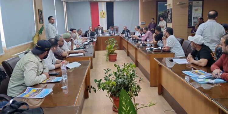 تخصيص 12 محل تجاري بجلسة مزاد علنى وحملة على المخالفات بدمياط الجديدة