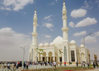 ميدار تفتتح مسجد المعز في مدينة مستقبل سيتي بشرق القاهرة
