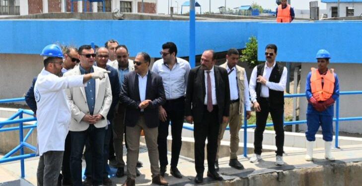 وزير الإسكان ومحافظ الشرقية يتابعان سير العمل بمنظومتي مياه الشرب والصرف الصحي بالمحافظة