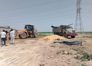 جهاز مدينة برج العرب الجديدة يزيل مخالفات بناء وإشغالات بعدة مناطق