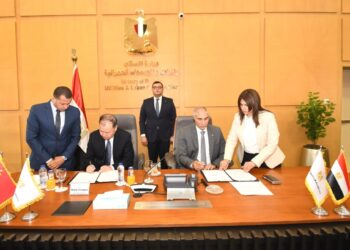 وزير الإسكان يستقبل نائب وزير الاسكان الصيني لبحث مجالات التعاون المشترك