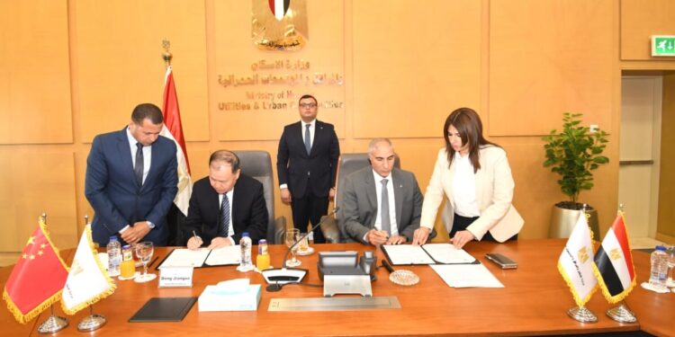 وزير الإسكان يستقبل نائب وزير الاسكان الصيني لبحث مجالات التعاون المشترك