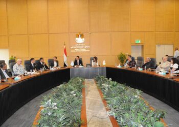 مسئولو “الإسكان”و “السياحة “ومحافظة الجيزة يتابعون مشروع تطوير المنطقة الواقعة بين مطار سفنكس الدولي وهرم سقارة
