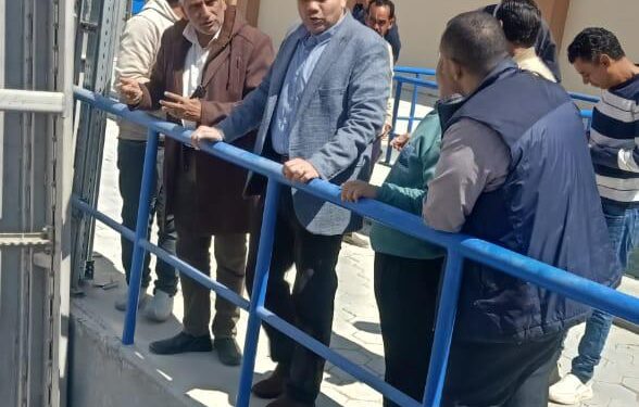 رئيس جهاز المنيا الجديدة يتابع سير العمل بمنظومة مياه الشرب والصرف الصحي