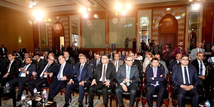 وزير الإسكان يشارك في افتتاح مؤتمر أخبار اليوم العقاري 5 بعنوان “مستقبل صناعة العقار.. تحديات – تنمية – استثمار “