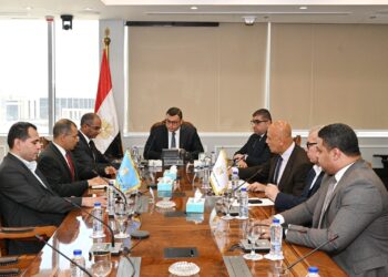 وزير الإسكان يتابع موقف منظومة الصرف الصحي بمدن شرق القاهرة حتى 2030