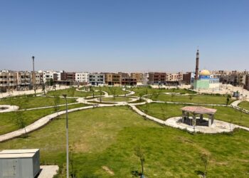 وزير الإسكان يتابع موقف المشروعات السكنية والبنية الأساسية والتطوير بعدة مدن بالصعيد