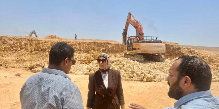 دفع العمل بمشروعات البنية الأساسية وتطوير المرافق بمدينة السويس الجديدة