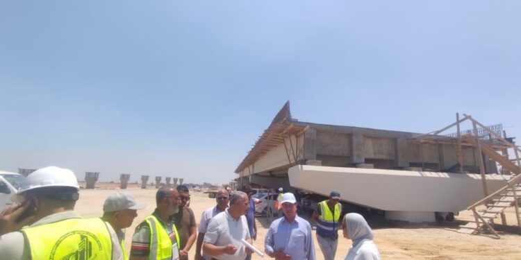 وزير الإسكان يتابع مشروع إنشاء القوس الغربى لمحور اللواء عمر سليمان بمحافظة الإسكندرية