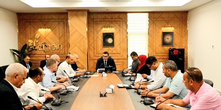 الشربيني يعقد اجتماعاً لمتابعة سير العمل والموقف التنفيذي لمشروع "صواري" بالإسكندرية