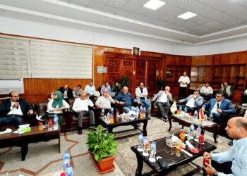 وزير الإسكان يعقد اجتماعا بمقر جهاز “مدينة 6 أكتوبر ” لمتابعة سير العمل بمدن أكتوبر والشيخ زايد وسفنكس الجديدة