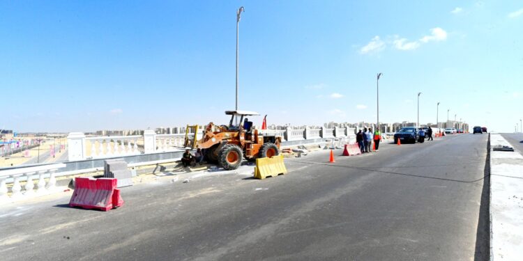 وزير الإسكان يتفقد مشروع “سكن لكل المصريين” و”كوبري C3″ بالعلمين الجديدة