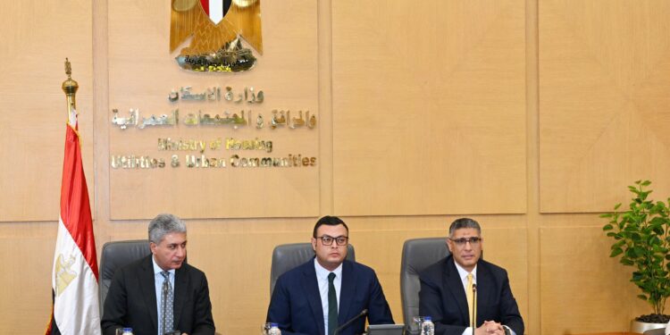 وزيرا الإسكان والسياحة ومحافظ الجيزة يتابعون مستجدات الدراسات بشأن إعداد المخطط الاستراتيجي لسفنكس