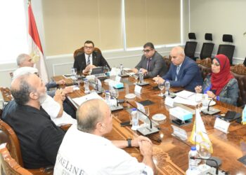 وزير الإسكان يلتقي رئيس وأعضاء جمعية مستثمري 6 أكتوبر   