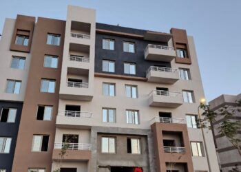 وزير الإسكان يتابع الموقف التنفيذي لمشروع “ديارنا”