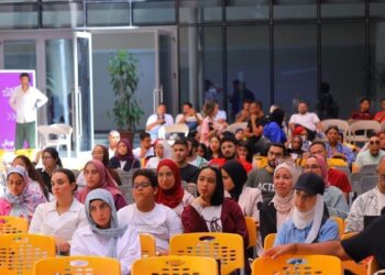 «قمة الإبداع الإعلامي» تتعاون مع «المصرية للاتصالات» لدعم قدرات شباب الصحفيين والإعلاميين