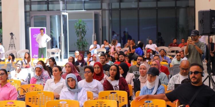 «قمة الإبداع الإعلامي» تتعاون مع «المصرية للاتصالات» لدعم قدرات شباب الصحفيين والإعلاميين