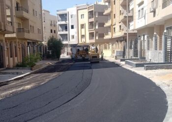 وزير الإسكان يتابع أعمال تطوير محور محمد بن زايد الرابط بين مدينة القاهرة الجديدة والعاصمة الإدارية