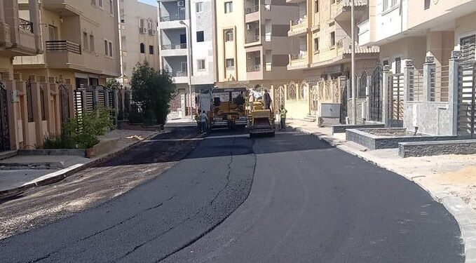 وزير الإسكان يتابع أعمال تطوير محور محمد بن زايد الرابط بين مدينة القاهرة الجديدة والعاصمة الإدارية