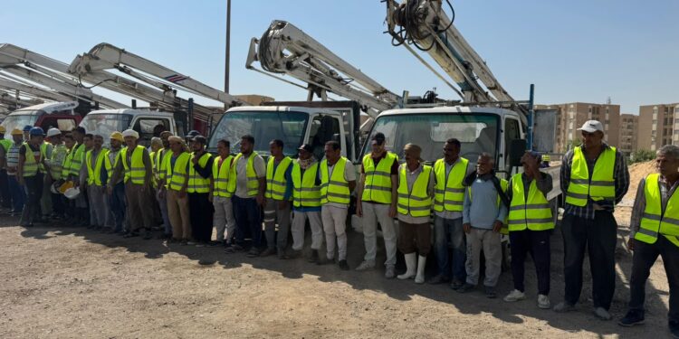 وزير الإسكان يُوجه بمراجعة التجهيزات والاستعدادات الخاصة بفصل الشتاء بالمدن الجديدة