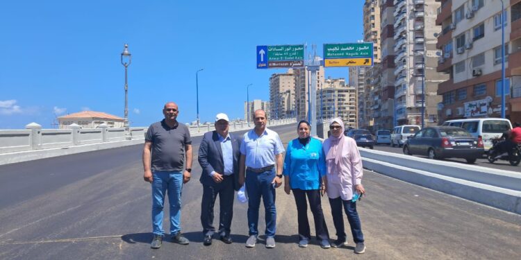 تشغيل تجريبي لكوبري محمد نجيب ضمن أعمال توسعة كورنيش الإسكندرية من المنتزه إلى فندق المحروسة