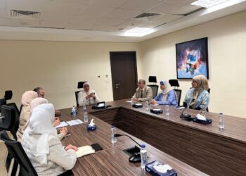 المشرف على قطاع الإسكان والمرافق تعقد اجتماعا لمناقشة آليات العمل بالقطاع والوقوف على موقف الزيارات الميدانية