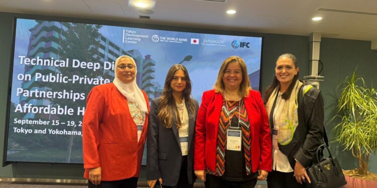 الرئيس التنفيذي لـ”صندوق الإسكان الاجتماعي” تعرض التجربة المصرية لتوفير السكن الملائم للمواطنين منخفضي الدخل أمام وجهات دولية