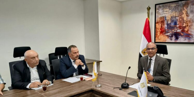 نائب وزير الإسكان يُتابع موقف مشروعات الصرف الصحى ضمن “مشروع الصرف الصحى المتكامل” بمحافظة الاقصر