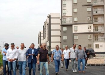 وزير الإسكان يتابع الموقف التنفيذي لوحدات سكن موظفي العاصمة بمدينة بدر