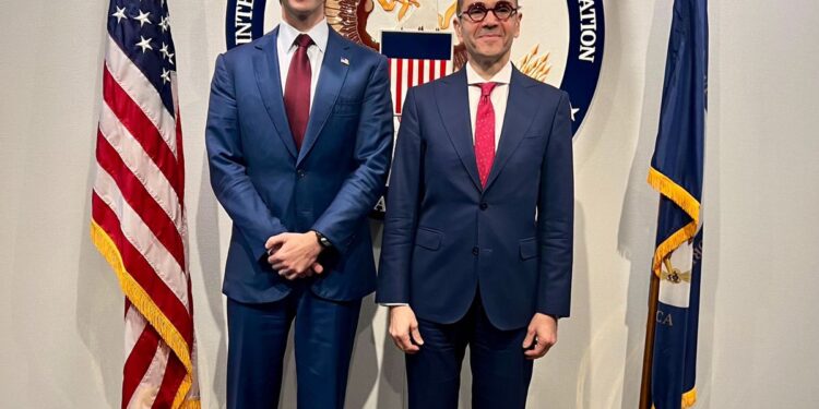 وزير الاستثمار والتجارة الخارجية يلتقي الرئيس التنفيذي للمؤسسة الأمريكية للتمويل من أجل التنمية بواشنطن