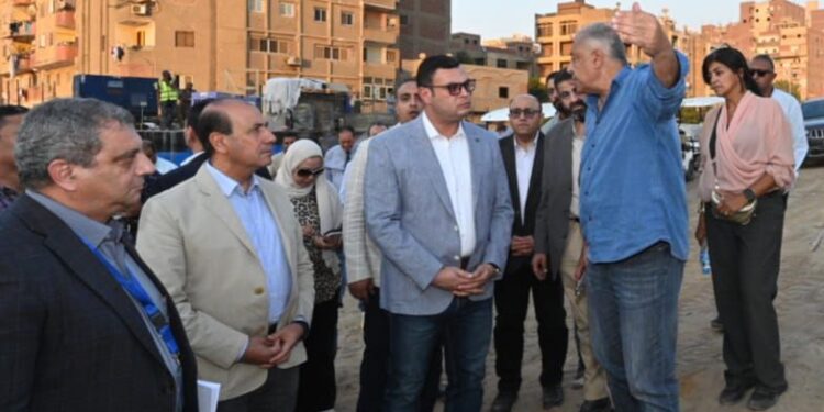 وزير الإسكان يقوم بجولة موسعة بمشروع “حدائق تلال الفسطاط” على 500 فدان بالقاهرة