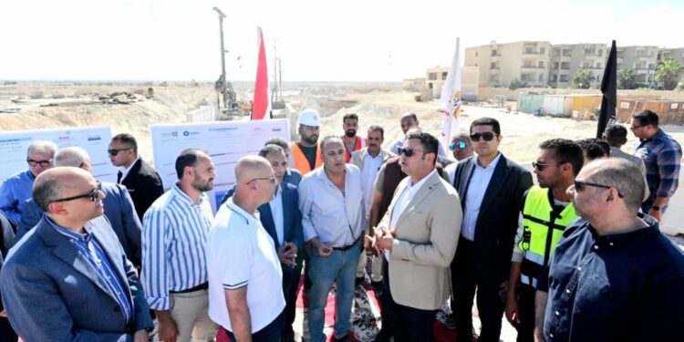 وزير الإسكان يتفقد مشروعي M8 by the lake وبوغاز توصيل المياه لبحيرة نيو مارينا