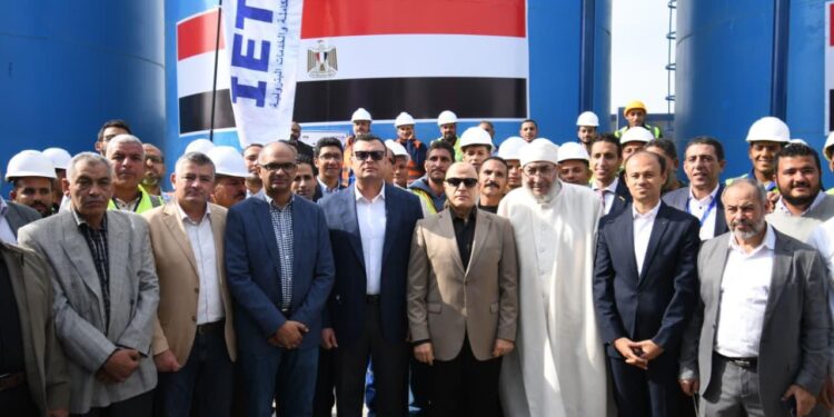 وزير الإسكان ومحافظ كفر الشيخ يفتتحان محطة مياة شرب دقميرة بطاقة ١٠ الاف م٣ يوميا