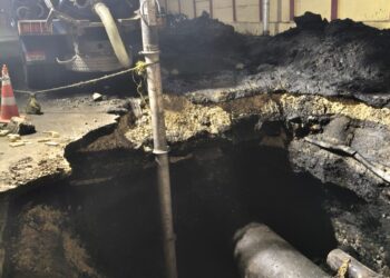 مياه الشرب بالجيزة: كسر مفاجئ بخط مياه قطر 1000 مم أمام مستشفى أم المصريين