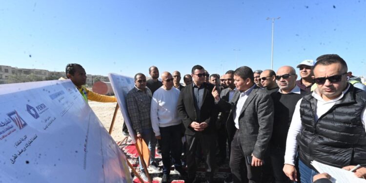 وزير الإسكان يتفقد مشروعي M8 by the lake وبوغاز توصيل المياه لبحيرة نيو مارينا