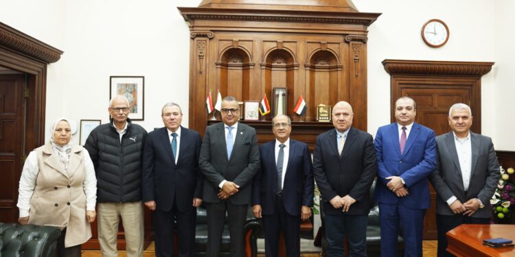 القابضة للمياه تبحث خطة تطوير محطة دهب ورفع كفاءة شبكات الصرف الصحي