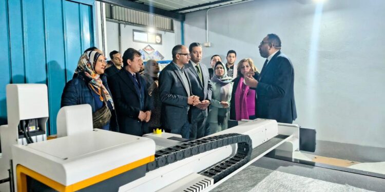 نائب وزير الإسكان يتفقد مصنعاً للمنتجات المرتبطة بأنظمة تحلية مياه البحر بمحافظة دمياط