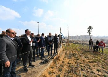 وزير الإسكان ومحافظ القاهرة يتفقدان مشروع حدائق “تلال الفسطاط” بمنطقة مصر القديمة