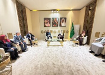 وزير الإسكان يتفقد أجنحة معرض “إيفات السعودية 2026” بالرياض لبحث توطين التكنولوجيا وجذب الاستثمارات العالمية