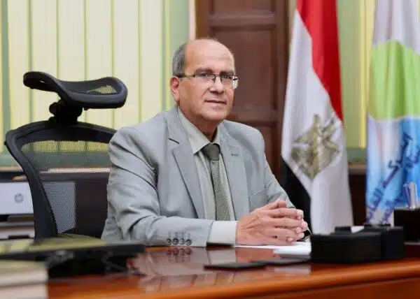 رئيس القابضة لمياه الشرب والصرف الصحي