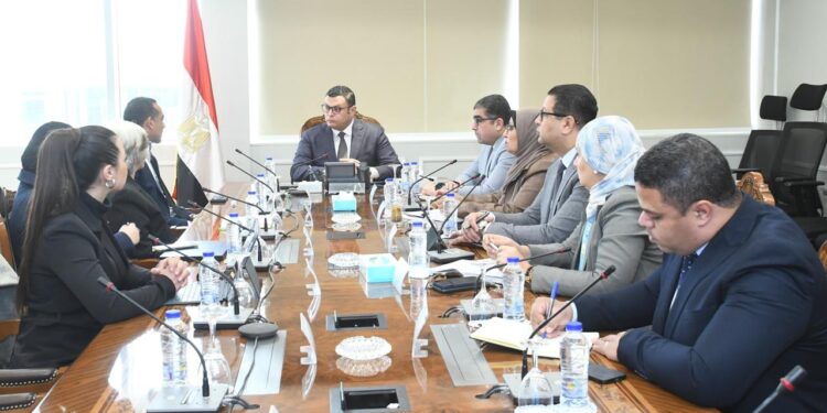 وزير الإسكان يلتقي مدير هابيتات مصر لبحث تعزيز التعاون ودعم التنمية العمرانية المستدامة