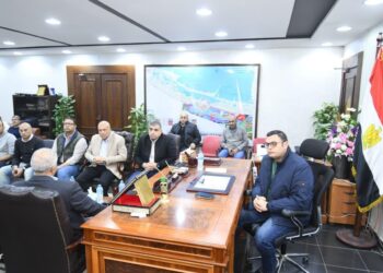 وزير الإسكان يتابع موقف تنفيذ المشروعات التنموية فى “سملا وعلم الروم” ومدينة رأس الحكمة الجديدة