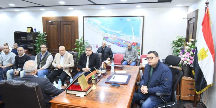 وزير الإسكان يتابع موقف تنفيذ المشروعات التنموية فى “سملا وعلم الروم” ومدينة رأس الحكمة الجديدة