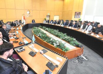 وزيرة الإسكان تعقد اجتماعاً لمتابعة الموقف التنفيذي لمشروع “حدائق تلال الفسطاط”