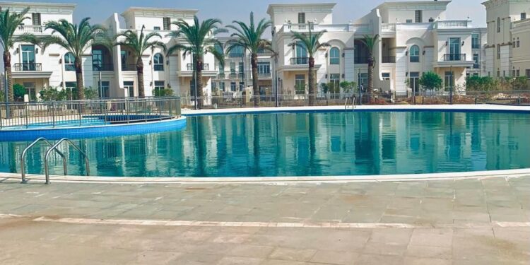 وزيرة الإسكان تتابع سير العمل بالحدائق المركزية “النهر الأخضر” والحي السكني 5 بالعاصمة الجديدة